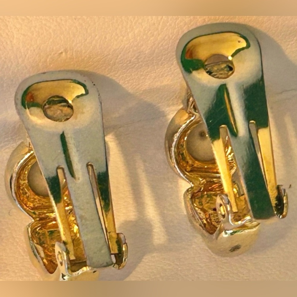 Vintage Black Cabochon Rhinestone Clip Earrings Gold Hoop Earrings Minimalist - Picture 6 of 7